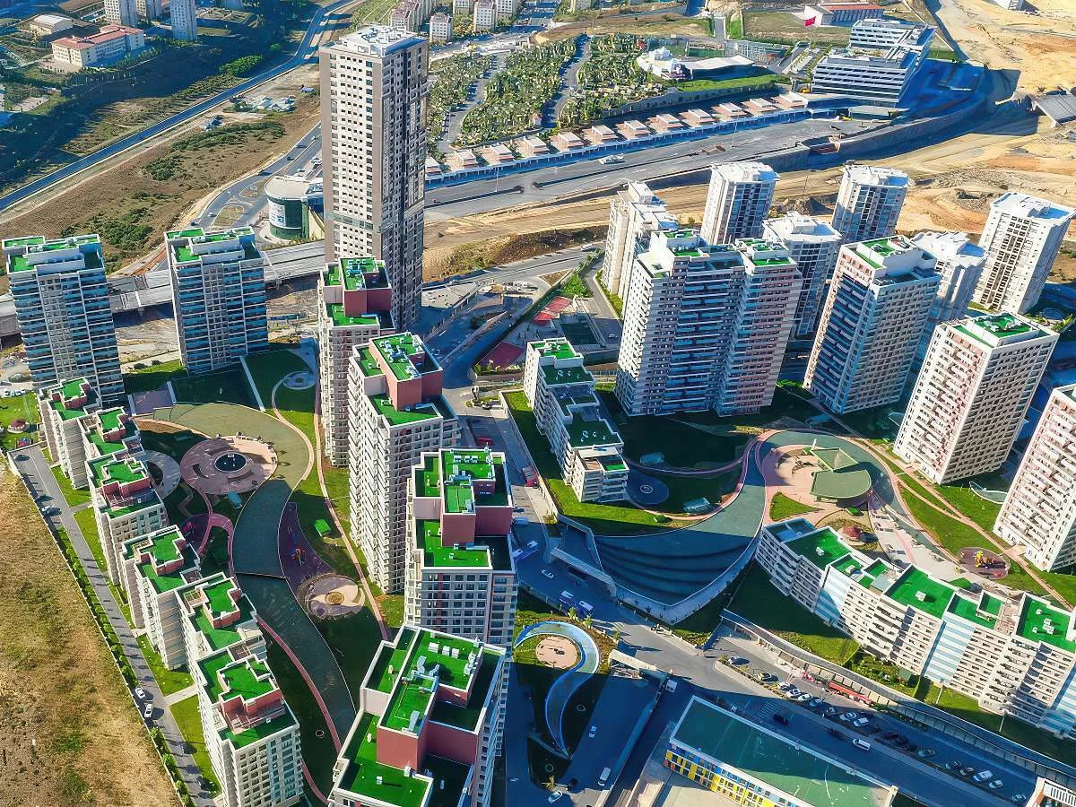 BULVAR İSTANBULDA SATILIK 2+1 DAİRE